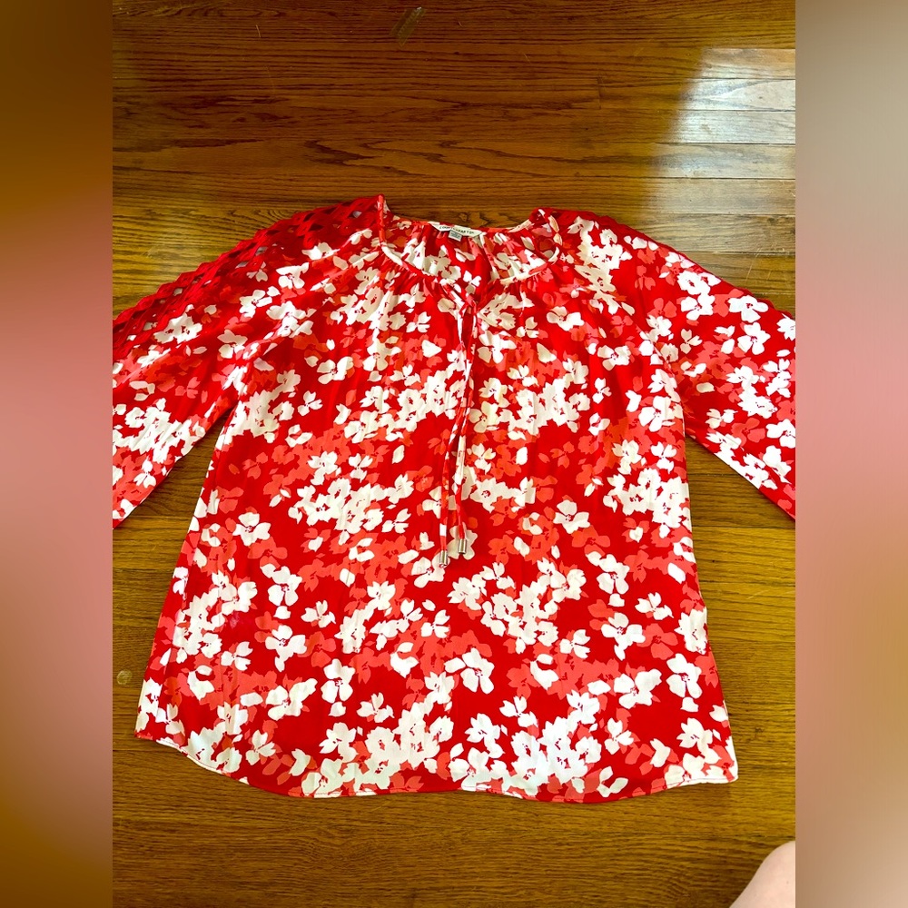 Counterparts Medium M Cut Out Top Blouse Red Floral Spring Boho Bohemian